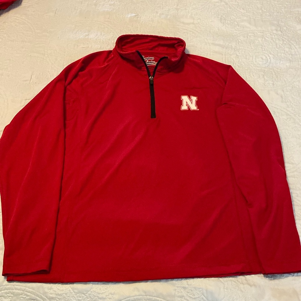 Nebraska Cornhuskers red men’s quarter zip shirt.  Men’s medium.  Like new!
